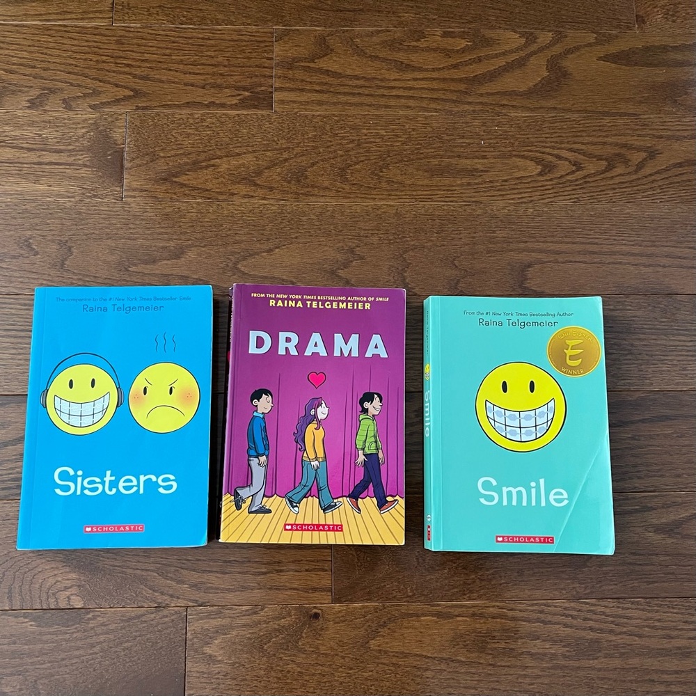 /Book/ Raina Telgemeier Set: Sisters Drama Smile